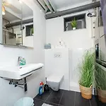 Wellnessoase Mit Sauna Und Garten *