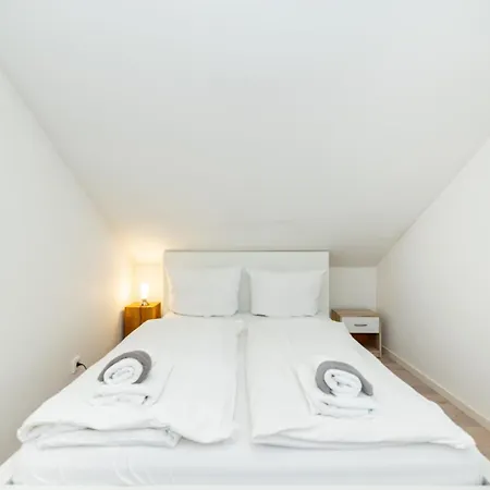 Wellnessoase Mit Sauna Und Garten *